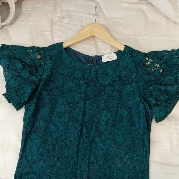 Green lace dress - Picture 2 of 6